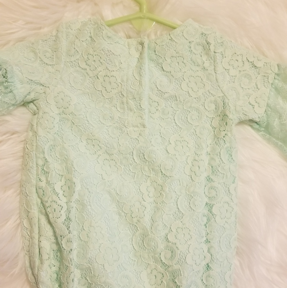 Lace one piece - Picture 2 of 2